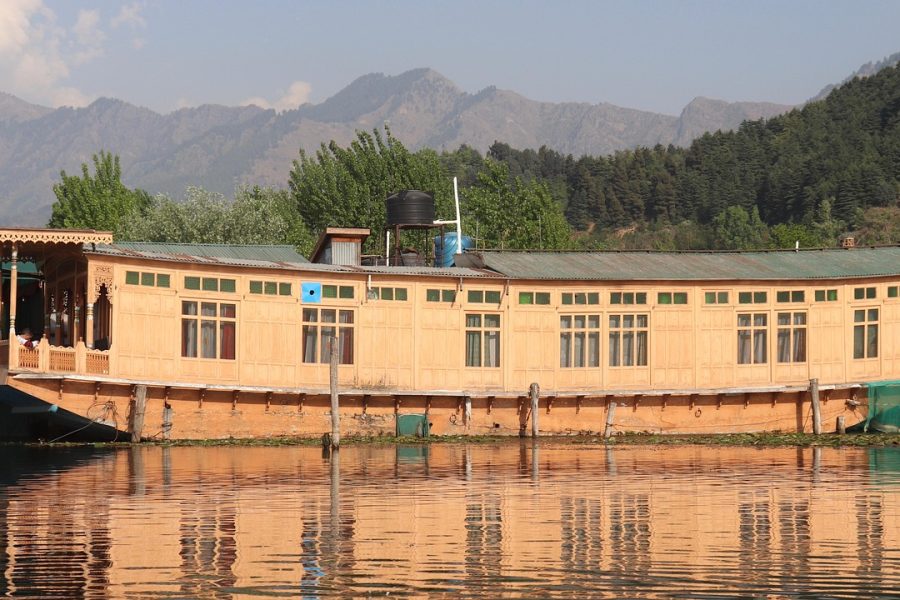 Srinagar Holiday Package – Gardens, Valleys & Dal Lake Experience
