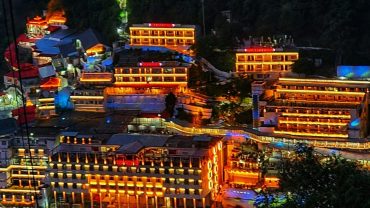 Vaishno Devi Yatra During Navratri 2026: Route, Travel Tips and Stay Guide